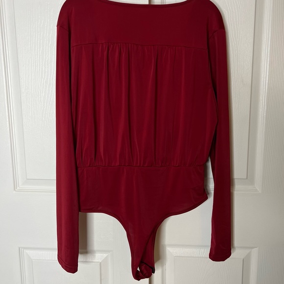 SHEIN Solid Surplice Neck Ruched Bodysuit - Picture 8 of 12